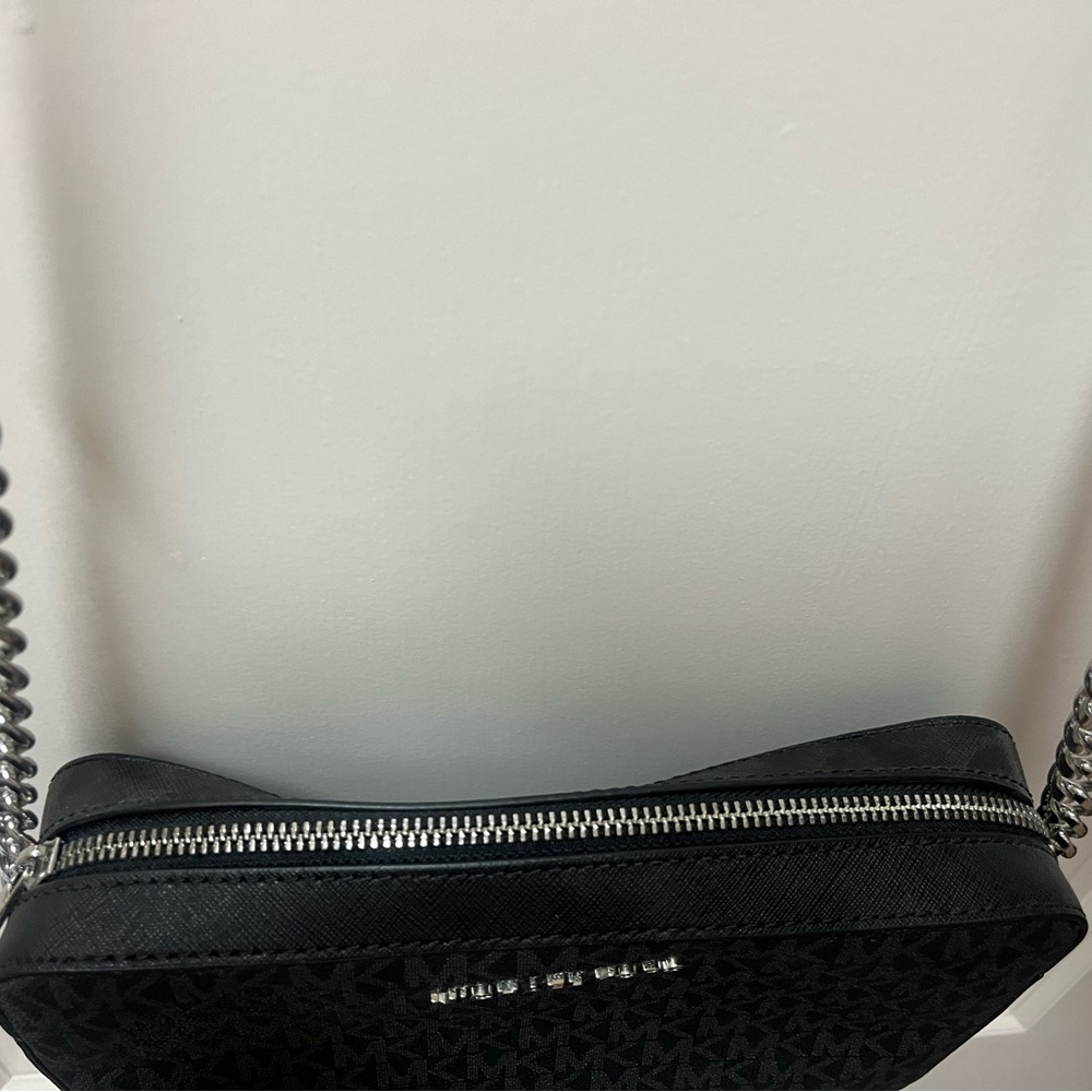 Michael Kors adjustable crossbody - Picture 7 of 8
